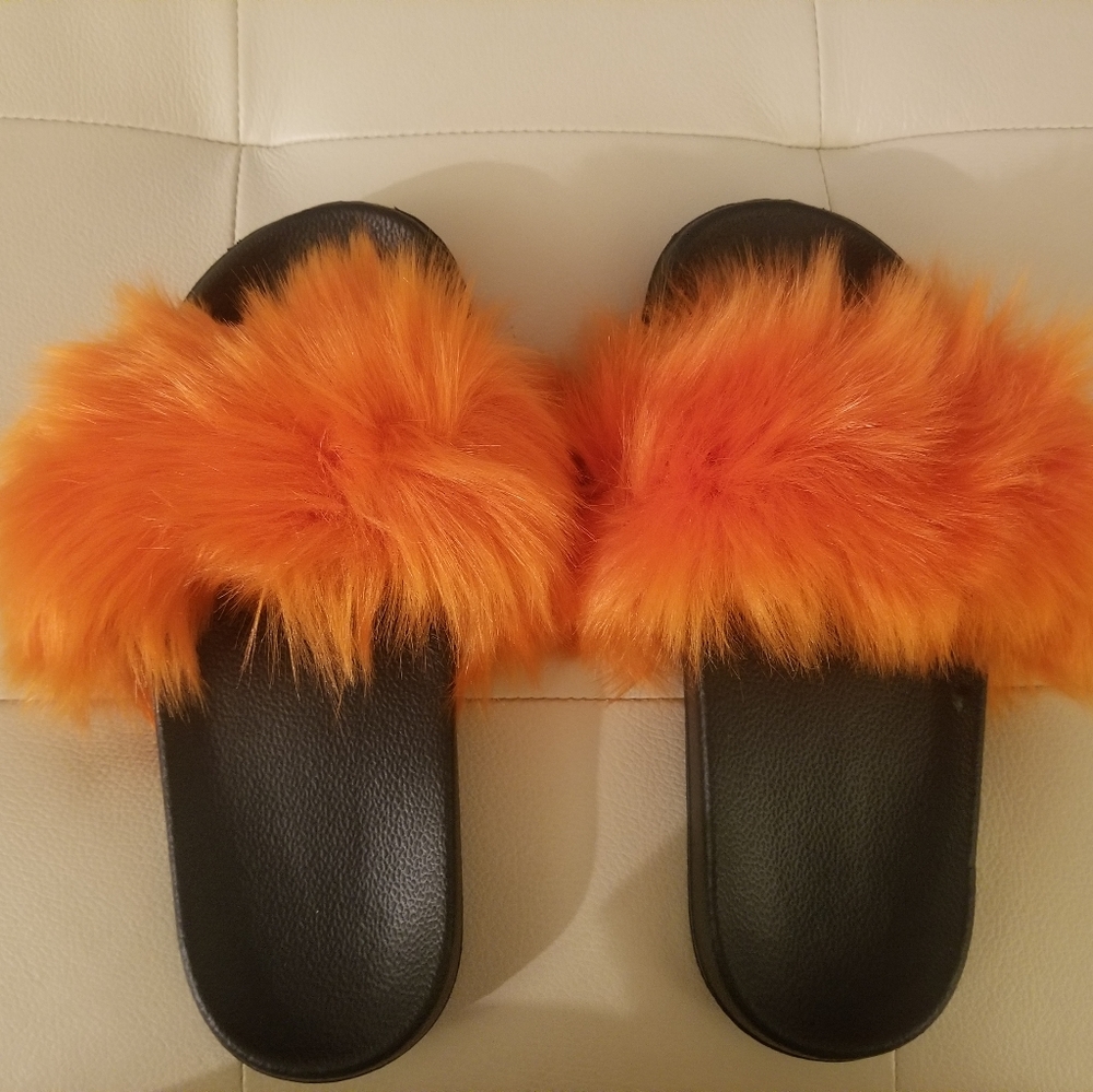 New Faux Fur Slipper Slides Size 7